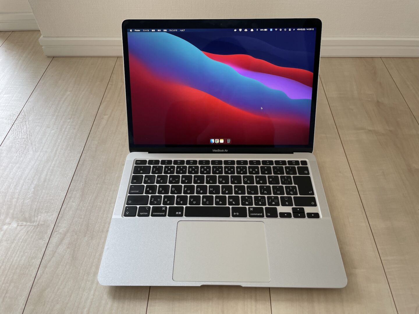 MacBook Air 2020 の外観とキーボード